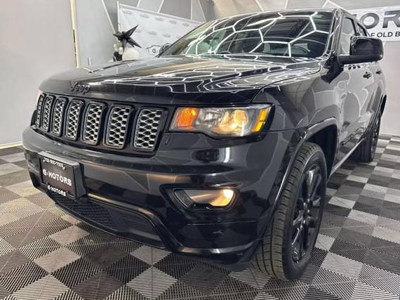 JEEP GRAND CHEROKEE 2018 1C4RJFAG6JC377810 image